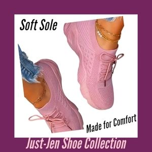 NWT!! Women's Trendy Fashion Laced Up Sporty Platform Pretty in Pink Shoes!!✨️🏃